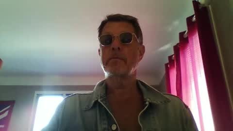 Snapshot of jerflor chatting on April 23, 2026, 1:13 pm jerflor online show from April 23, 2026, 1:13 pm