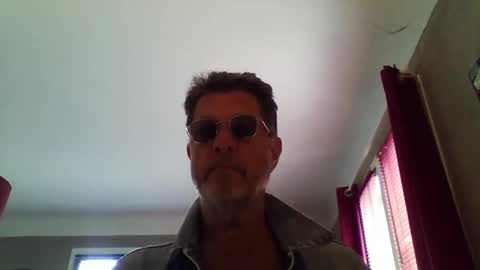 Snapshot of jerflor chatting on May 6, 2026, 1:05 pm jerflor online show from May 6, 2026, 1:05 pm