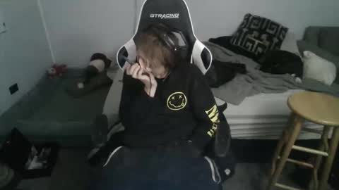 jerimiahslhong online show from November 19, 2025, 2:33 am