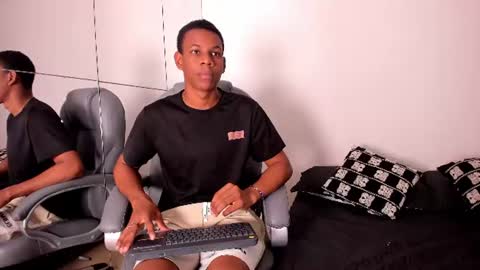 Snapshot of jermon_blake chatting on June 18, 2026, 11:03 am Jermon Blake online show from June 18, 2026, 11:03 am