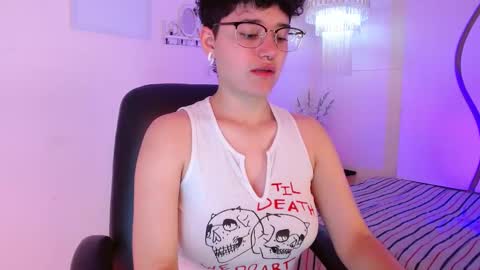 jero harper1 online show from September 15, 2025, 2:50 pm