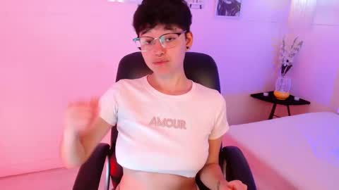 jero harper1 online show from October 25, 2025, 2:13 pm