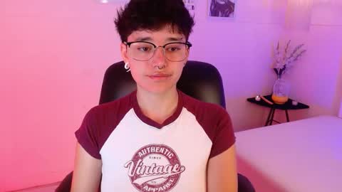 jero harper1 online show from November 25, 2025, 4:07 pm