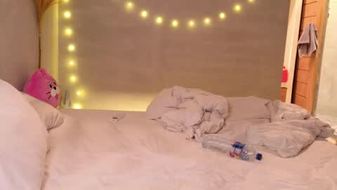 Jerry  online show from April 18, 2026, 7:58 pm