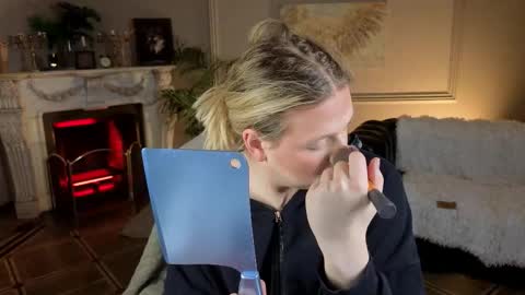 jes_solar online show from November 27, 2025, 10:01 pm