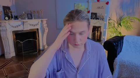 jes_solar online show from April 8, 2026, 9:59 pm