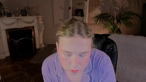 jes_solar online show from April 9, 2026, 10:04 pm