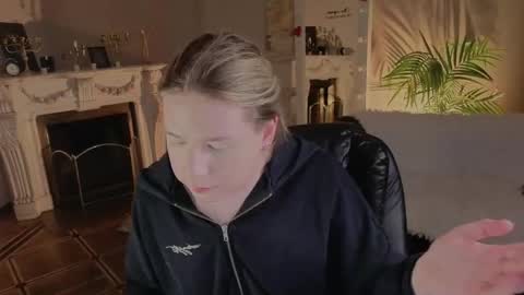 jes_solar online show from April 12, 2026, 6:57 pm