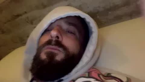 jesaj online show from December 1, 2025, 11:43 pm