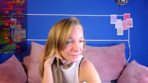 jesica_moon_peachy online show from September 25, 2025, 2:15 am