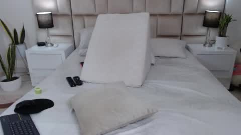 Snapshot of jesicataylorx chatting on February 11, 2026, 12:21 pm JESICA online show from February 11, 2026, 12:21 pm