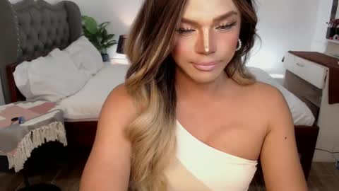 jesie_hot69 online show from January 20, 2025, 2:03 pm