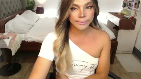 jesie_hot69 online show from March 7, 2025, 6:00 pm