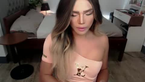 jesie_hot69 online show from April 17, 2026, 5:54 am