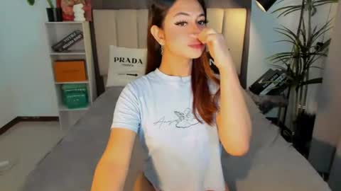 Snapshot of jess_fetty22 chatting on July 7, 2026, 7:45 am Jess online show from July 7, 2026, 7:45 am