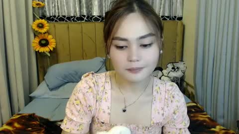 Snapshot of jess_goddes chatting on June 19, 2026, 1:04 pm jess_goddes online show from June 19, 2026, 1:04 pm