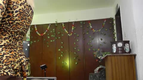 Snapshot of jess_sweett chatting on January 17, 2026, 6:33 pm Jessica online show from January 17, 2026, 6:33 pm