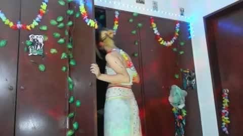 Snapshot of jess_sweett chatting on February 27, 2026, 10:21 pm Jessica online show from February 27, 2026, 10:21 pm