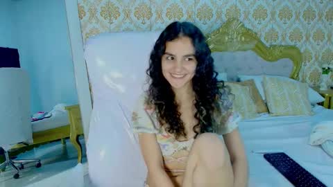 jessb_ online show from October 17, 2025, 8:33 pm