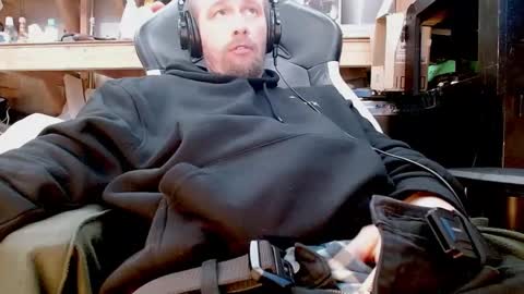 Snapshot of jesse_cash chatting on December 17, 2024, 7:40 am cummin0Nyou online show from December 17, 2024, 7:40 am