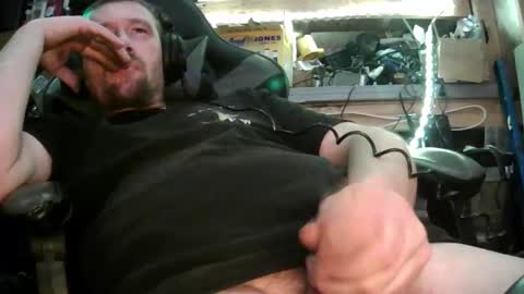 cummin0Nyou online show from April 16, 2026, 5:41 am