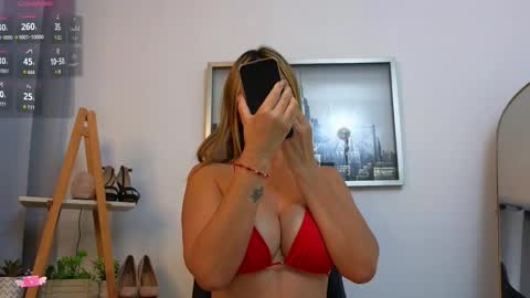 bella  adams online show from November 29, 2025, 10:07 am