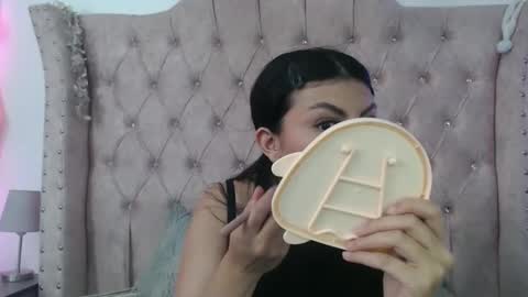 Jessica  online show from November 21, 2025, 4:38 pm