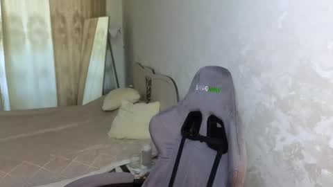 Jessy online show from October 1, 2025, 5:57 am