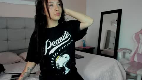Snapshot of jessicadove chatting on June 4, 2026, 11:05 am Jessica online show from June 4, 2026, 11:05 am