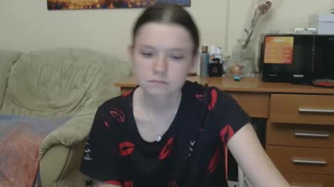 Snapshot of jessicaholland1 chatting on May 21, 2026, 7:10 pm jessicaholland1 online show from May 21, 2026, 7:10 pm