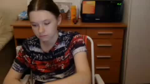 Snapshot of jessicaholland1 chatting on July 5, 2026, 6:37 pm jessicaholland1 online show from July 5, 2026, 6:37 pm