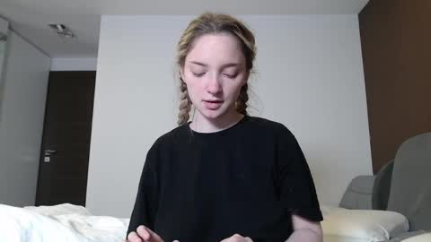 Snapshot of jessicahwinters chatting on June 6, 2026, 12:27 am Jessica online show from June 6, 2026, 12:27 am