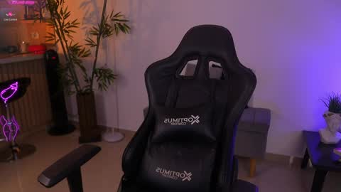  Jessica Pratt  IG jessicaxpratt online show from April 7, 2026, 7:36 pm