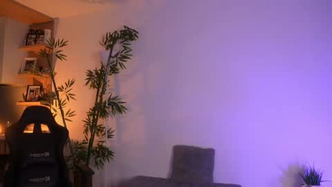 Snapshot of jessicapratt chatting on May 20, 2026, 9:10 pm Jessica Pratt IG jessicaxpratt online show from May 20, 2026, 9:10 pm