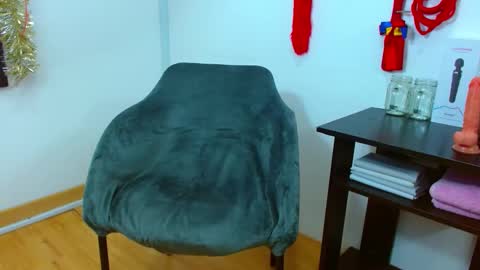 Snapshot of jessicarabbit4 chatting on January 5, 2025, 11:12 pm jessicarabbit4 online show from January 5, 2025, 11:12 pm