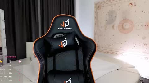 Snapshot of jessie_johns chatting on October 21, 2025, 3:35 pm jessie_johns online show from October 21, 2025, 3:35 pm