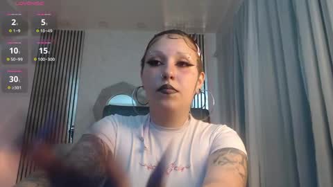 Snapshot of jessie_williams_01 chatting on June 1, 2026, 7:37 pm Your Sweet Angel online show from June 1, 2026, 7:37 pm
