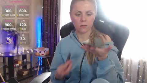 Jess online show from April 5, 2026, 10:23 am