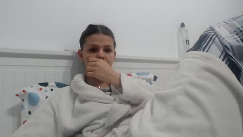 jessieryan online show from December 18, 2024, 4:20 am