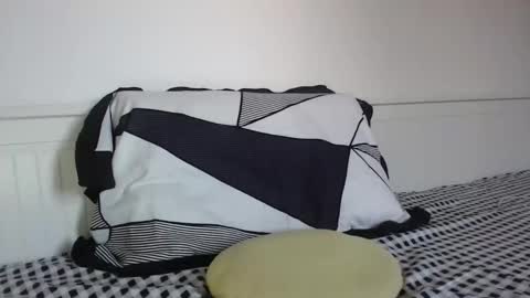 jessieryan online show from April 10, 2026, 3:28 pm