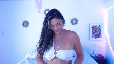 JESSI GOMEZ online show from October 15, 2025, 2:06 pm