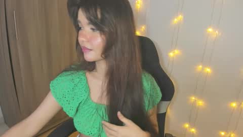 Jessi  online show from October 23, 2025, 8:40 pm