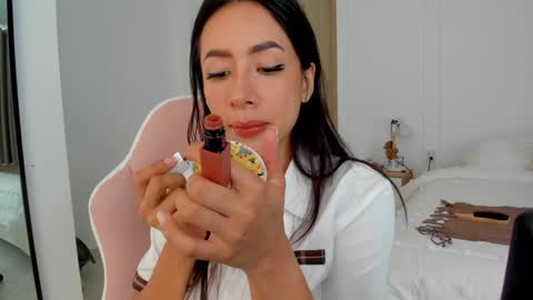    online show from September 13, 2025, 11:54 am