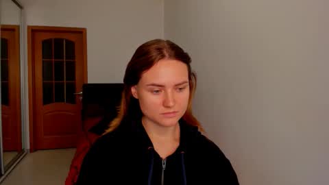 Polina online show from November 15, 2025, 10:23 am