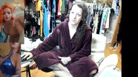 Snapshot of jessyboi0504 chatting on October 1, 2025, 10:43 am seductress Cyber Succubus online show from October 1, 2025, 10:43 am