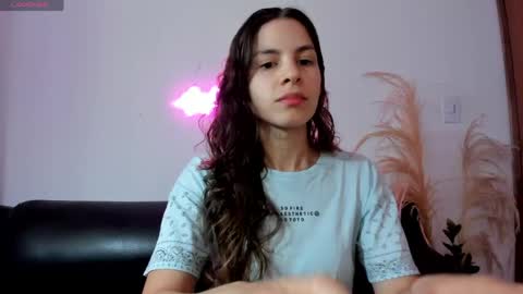 Snapshot of jessye_golden chatting on May 30, 2026, 5:43 pm jessye_golden online show from May 30, 2026, 5:43 pm