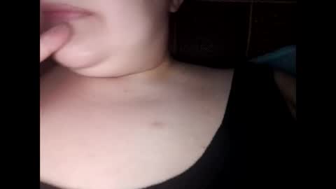 Snapshot of jessyxcuteee chatting on November 18, 2025, 6:23 pm Jessy online show from November 18, 2025, 6:23 pm