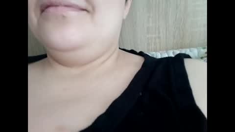 Snapshot of jessyxcuteee chatting on November 30, 2025, 8:51 am Jessy online show from November 30, 2025, 8:51 am