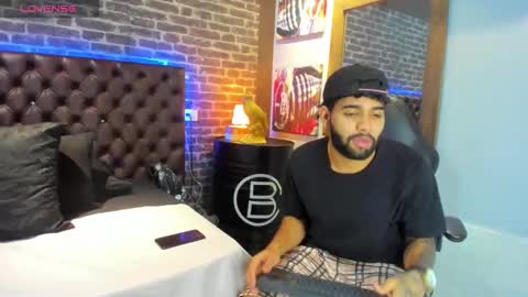 --- Jesus --- online show from November 21, 2025, 2:38 pm