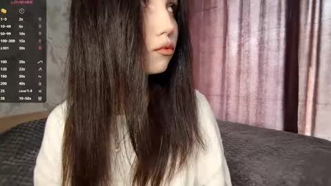 Snapshot of jettanicolay chatting on April 24, 2026, 6:49 am I am Gina ntmu Lets hit 10 Thumbs Up together online show from April 24, 2026, 6:49 am